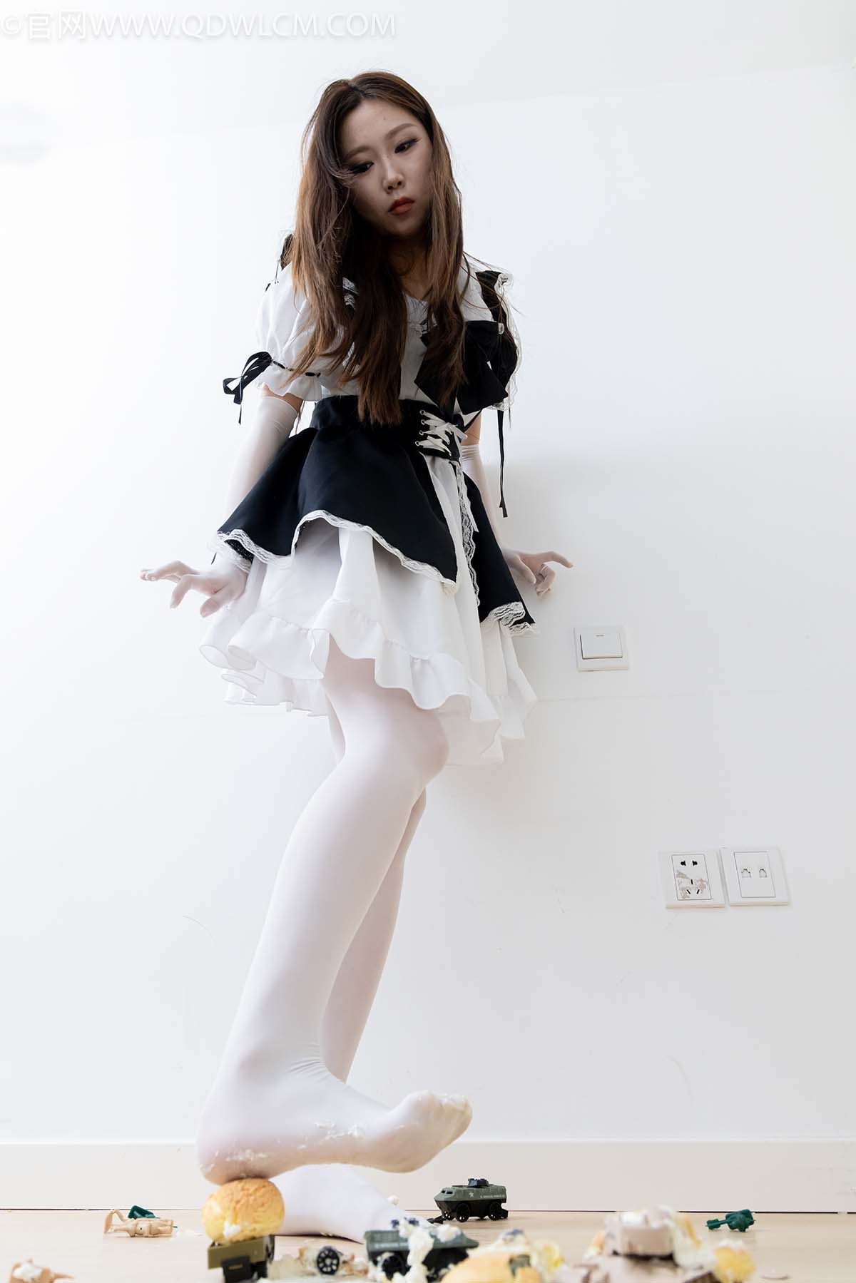 物恋传媒 NO.2597 泡泡-高跟鞋、厚白丝、裸足、小人国 预览图 - 2 物恋传媒 NO.2597 泡泡-高跟鞋、厚白丝、裸足、小人国 预览图 - 2