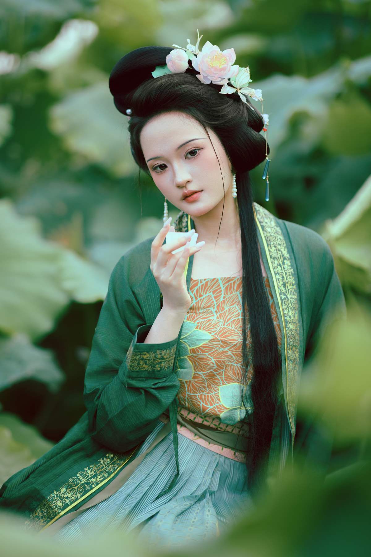 [YITUYU艺图语]2025.09.21 误入藕花 胡南南噢