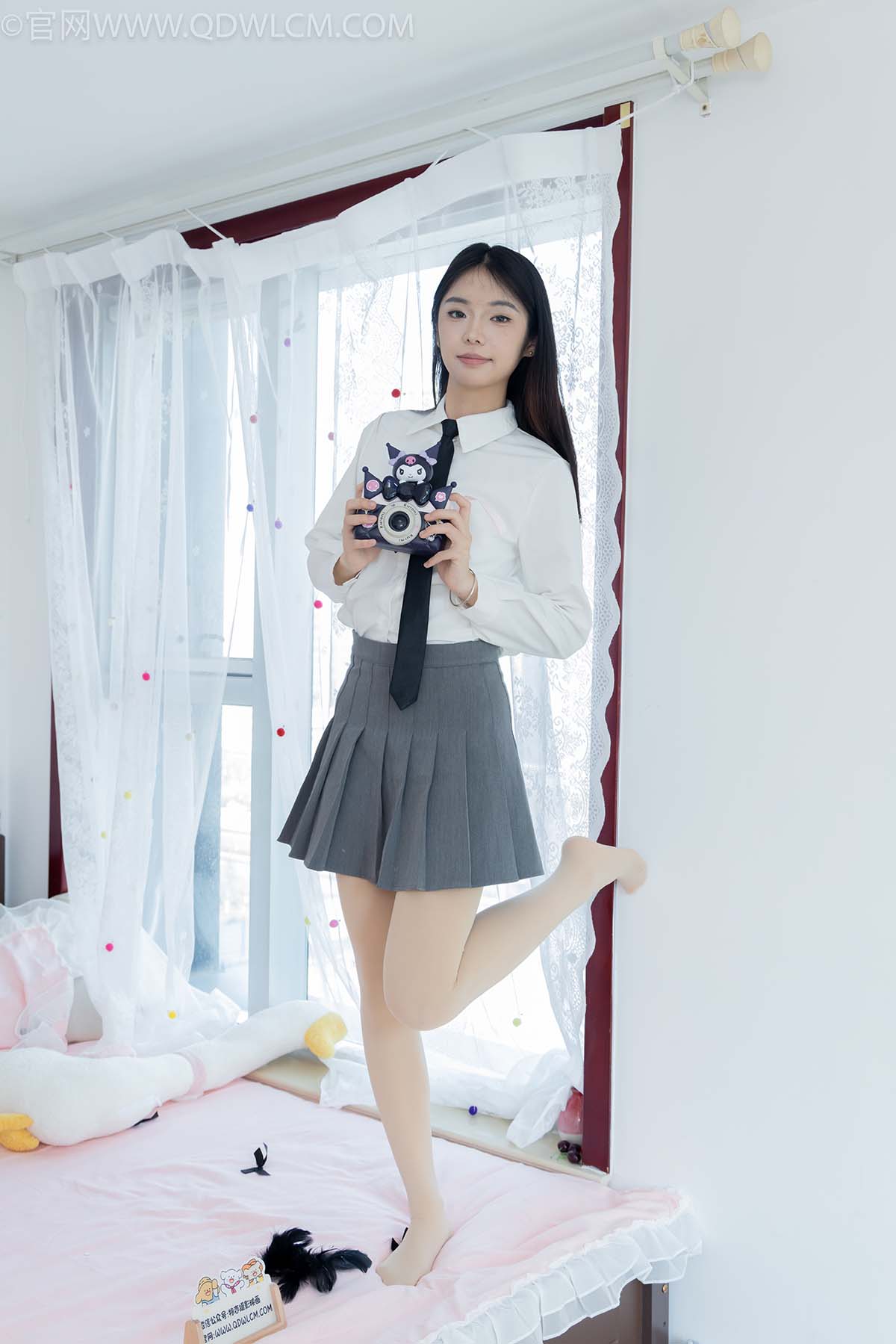 物恋传媒 NO.2614 青提-板鞋、厚肉丝 预览图 - 2 物恋传媒 NO.2614 青提-板鞋、厚肉丝 预览图 - 2