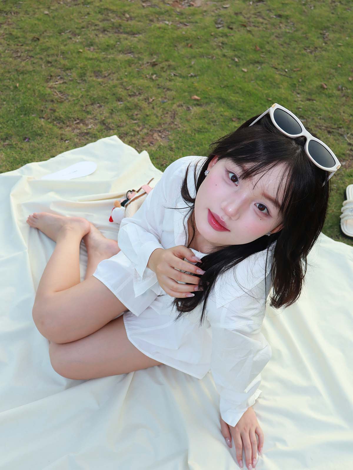 约拍系列 019号作品 白衣凉鞋 预览图 - 2 约拍系列 019号作品 白衣凉鞋 预览图 - 2