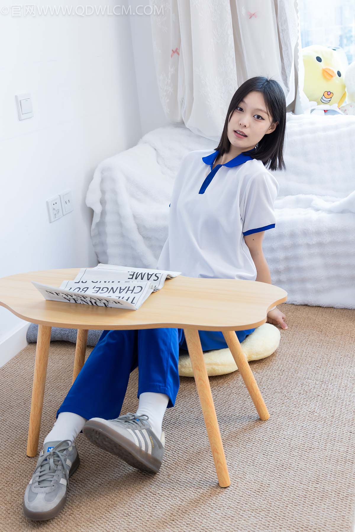 物恋传媒 NO.2625 紫苏-板鞋、白棉袜、裸足 预览图 - 2 物恋传媒 NO.2625 紫苏-板鞋、白棉袜、裸足 预览图 - 2