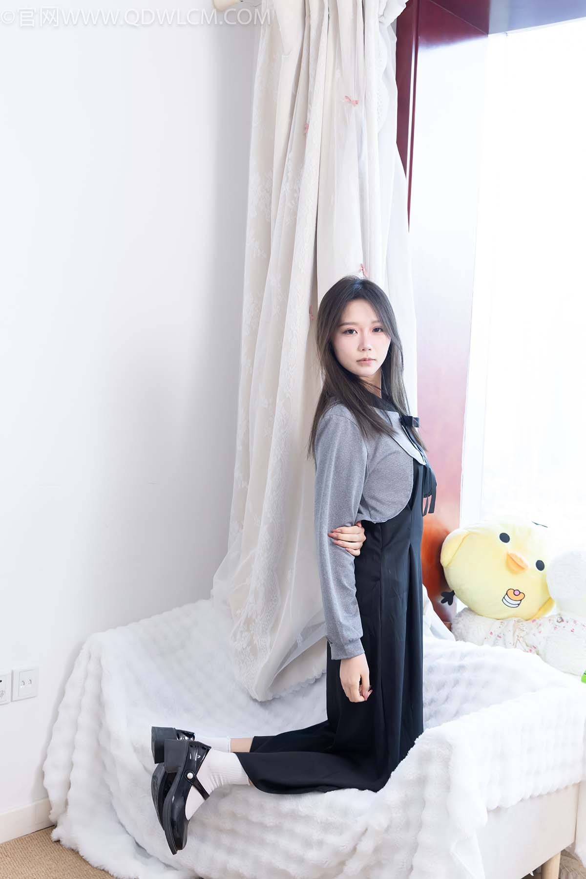 物恋传媒 NO.2629 南星-皮鞋、白棉袜、裸足 预览图 - 2 物恋传媒 NO.2629 南星-皮鞋、白棉袜、裸足 预览图 - 2