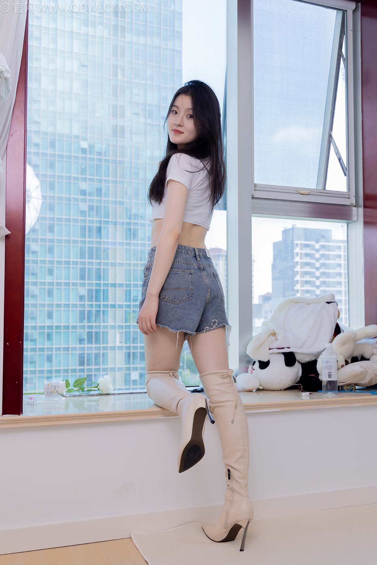 物恋传媒 NO.2638 青柠-高跟长靴、短款淡紫色棉袜、裸足 预览图 - 2 物恋传媒 NO.2638 青柠-高跟长靴、短款淡紫色棉袜、裸足 预览图 - 2