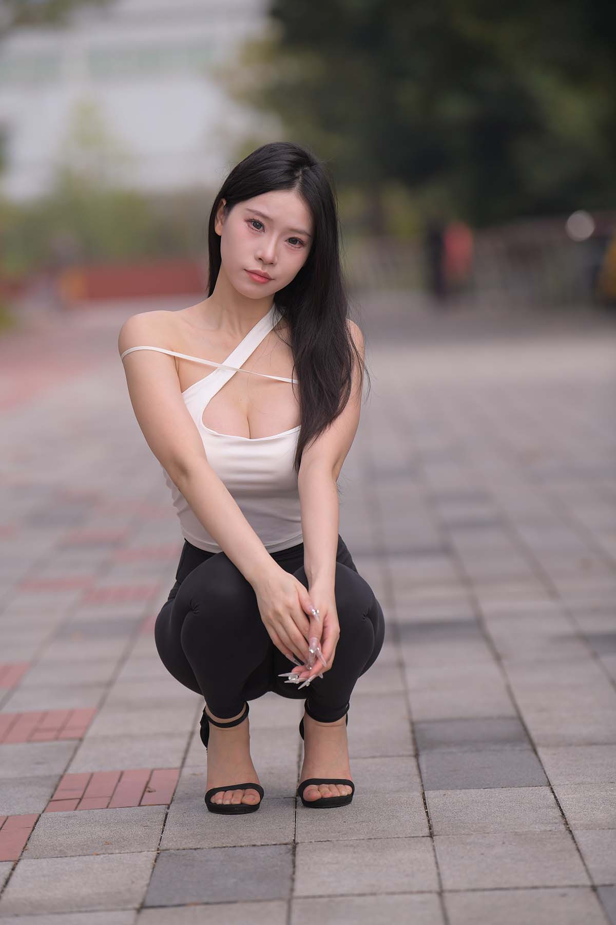 精选街拍作品 NO.5484 一只麋鹿摄影作品 – 失语的猫-02 预览图 - 1 精选街拍作品 NO.5484 一只麋鹿摄影作品 – 失语的猫-02 预览图 - 1