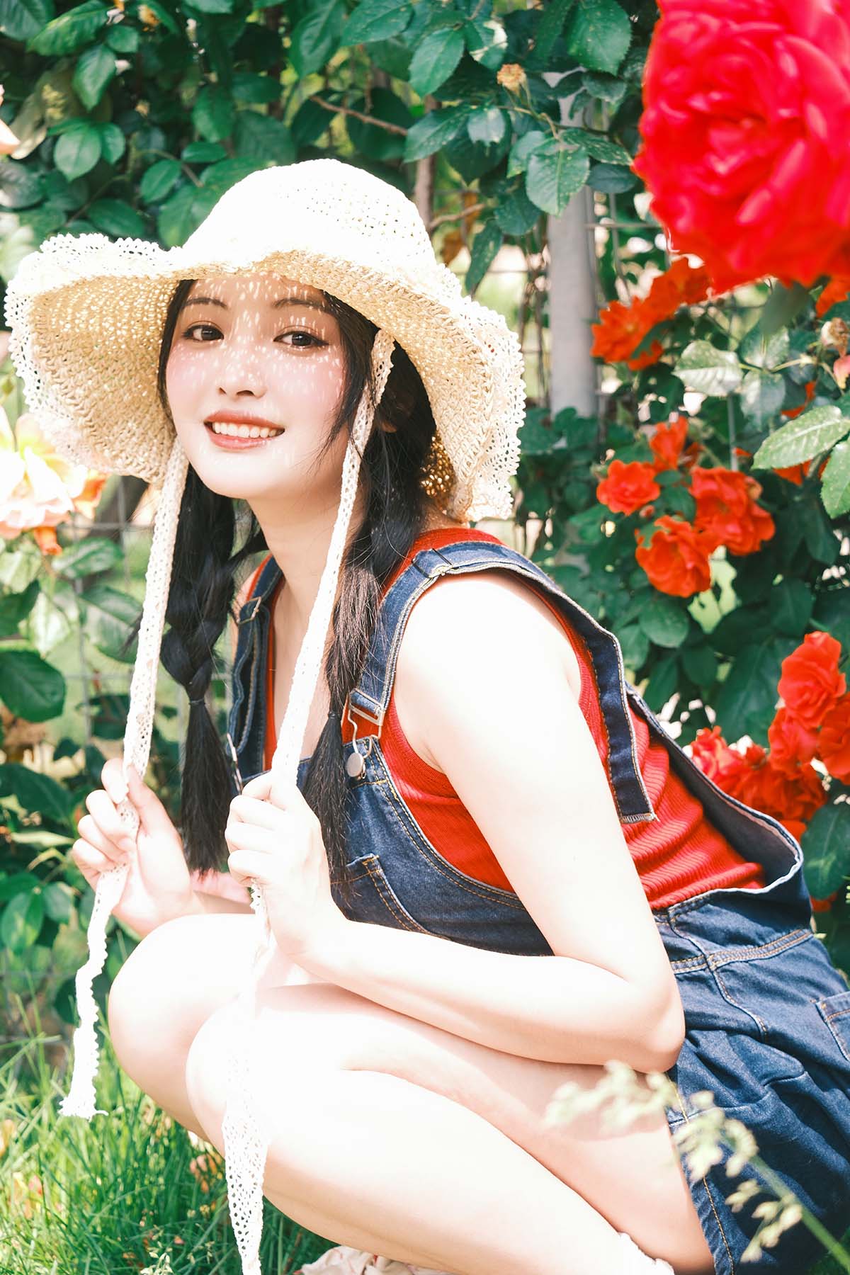 [YITUYU艺图语]2025.10.31 让花开成故事，让荆棘长成铠甲 雪落_摸鱼使我快乐