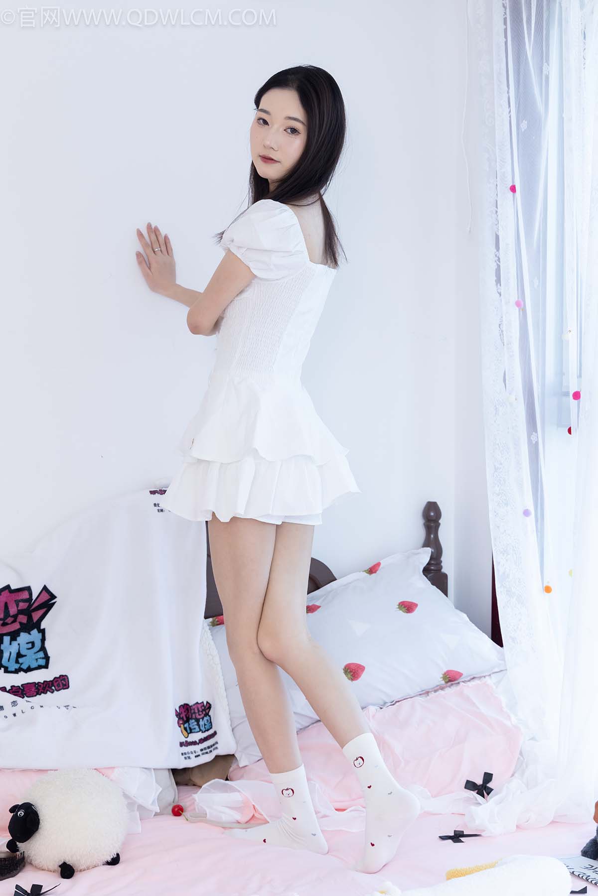 物恋传媒 NO.2671 沉香-高跟鞋、白棉袜、裸足 预览图 - 2 物恋传媒 NO.2671 沉香-高跟鞋、白棉袜、裸足 预览图 - 2
