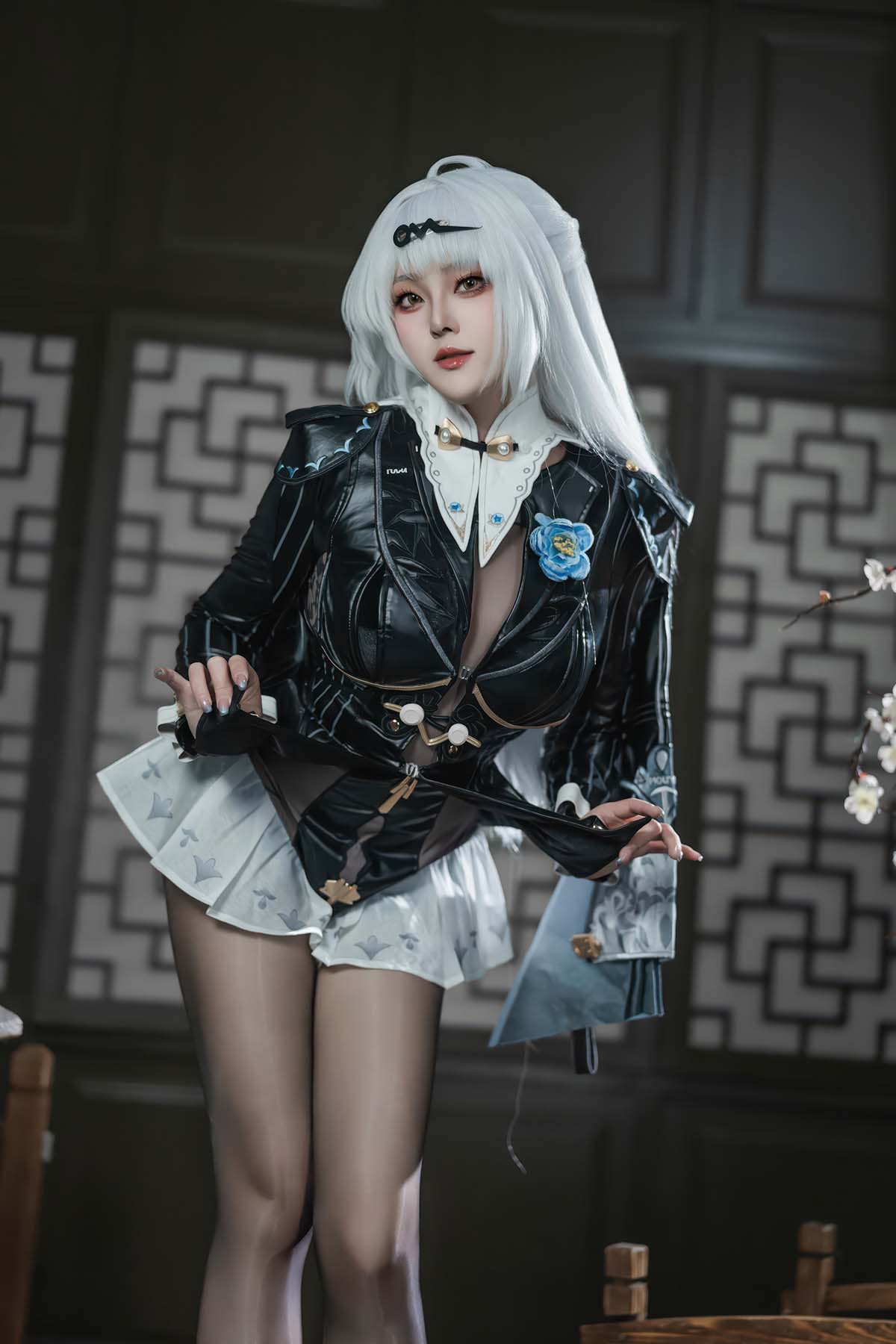 Natsuko夏夏子 – 仪玄 墨形影踪