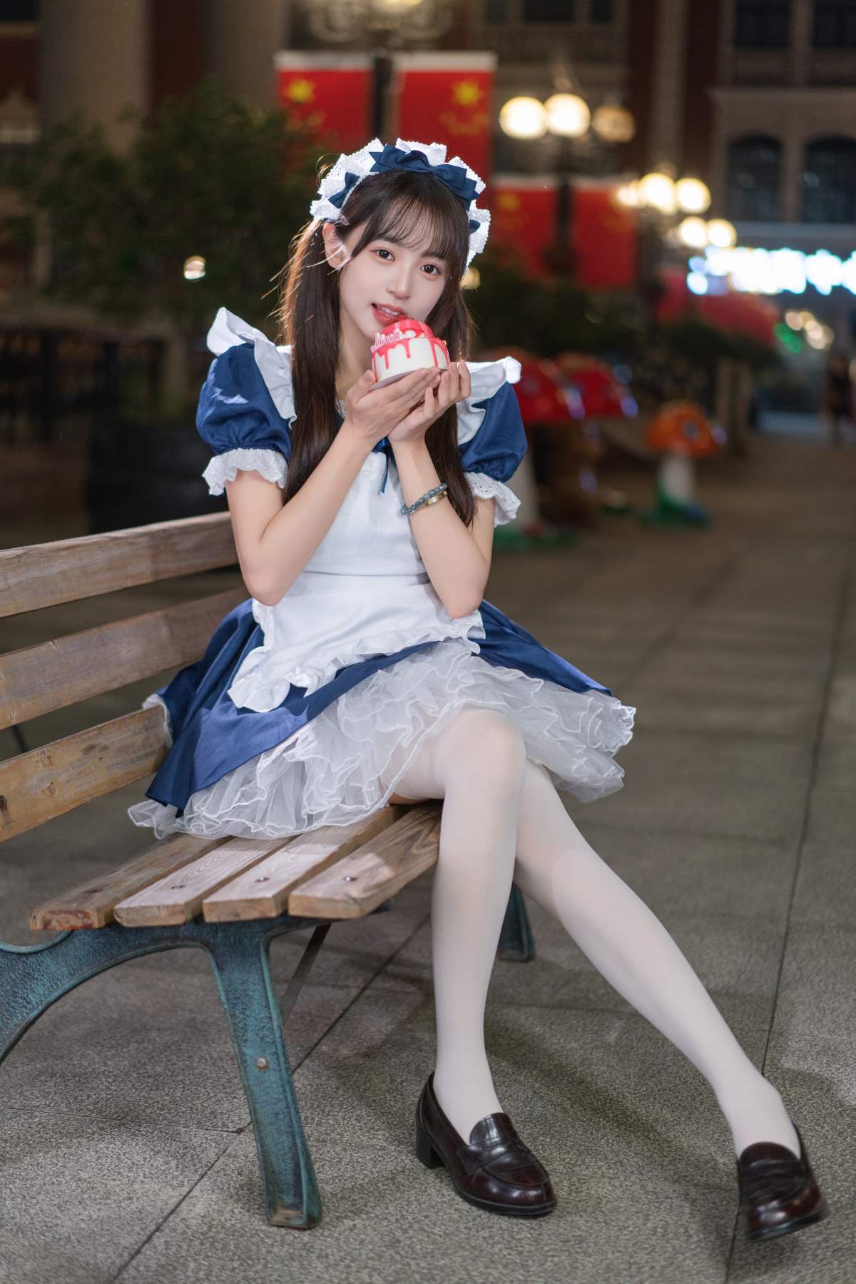 [YITUYU艺图语]2025.11.25 蓝白甜莓：夜廊里的元气女仆 小亿
