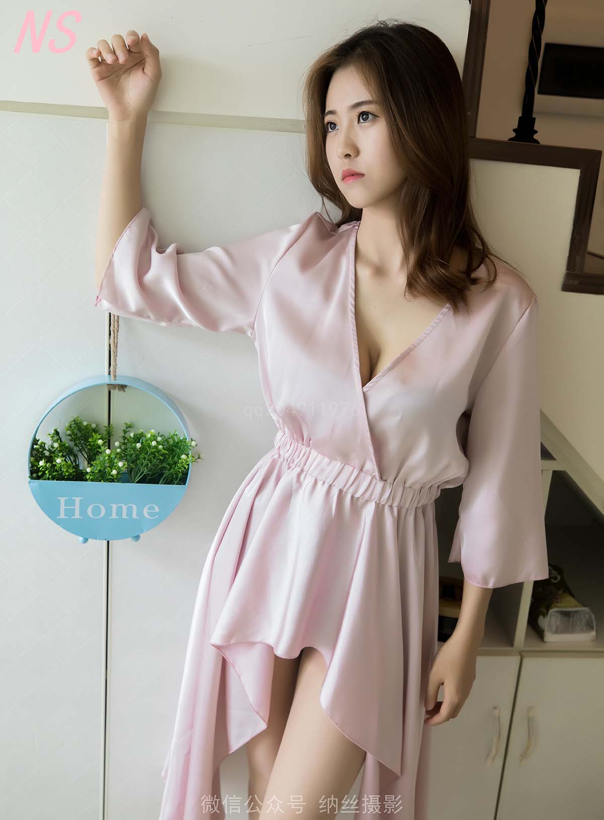[纳丝摄影]美女主播寒霜 睡衣诱惑