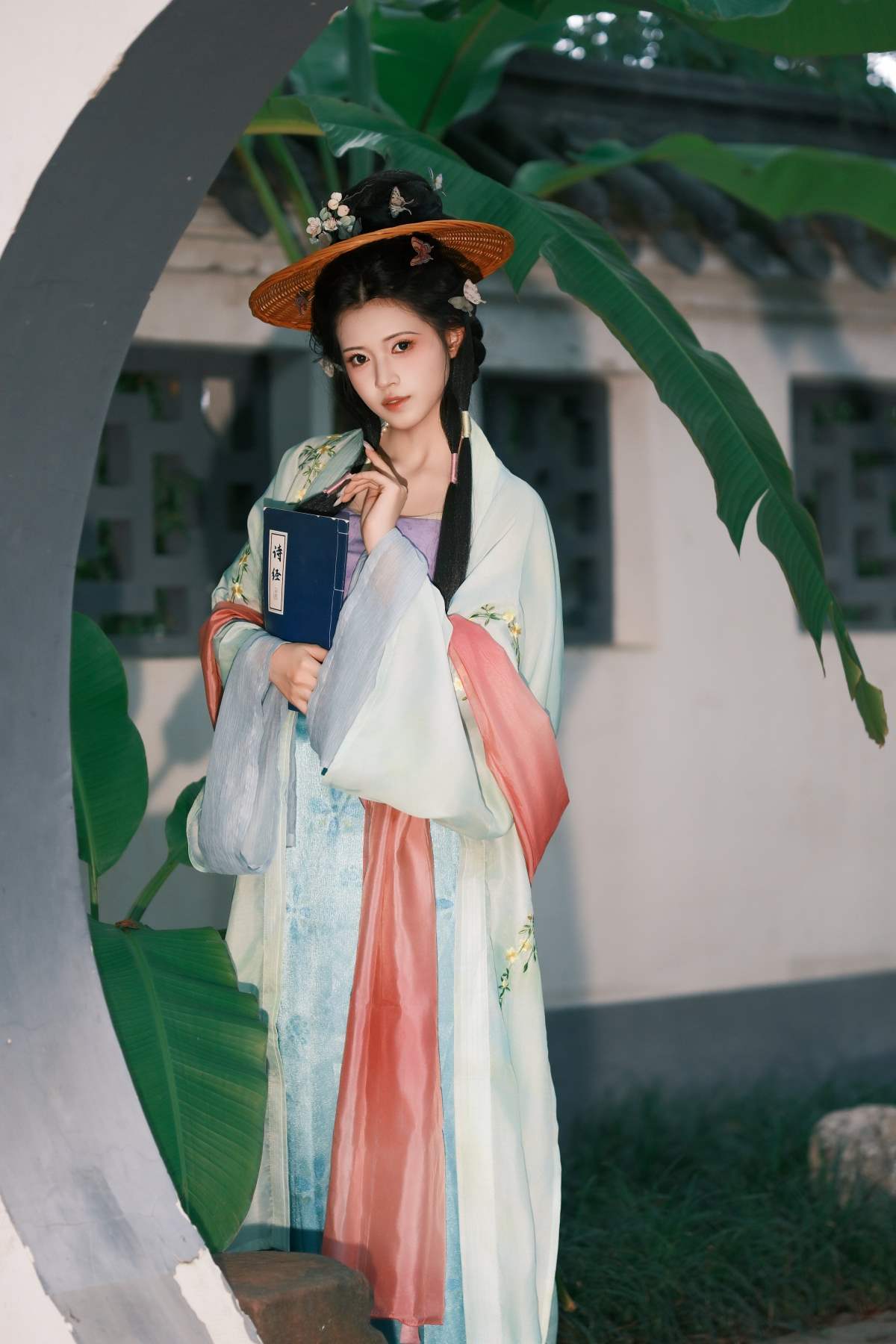 [YITUYU艺图语]2025.12.11 蕉叶下 松饼啾啾