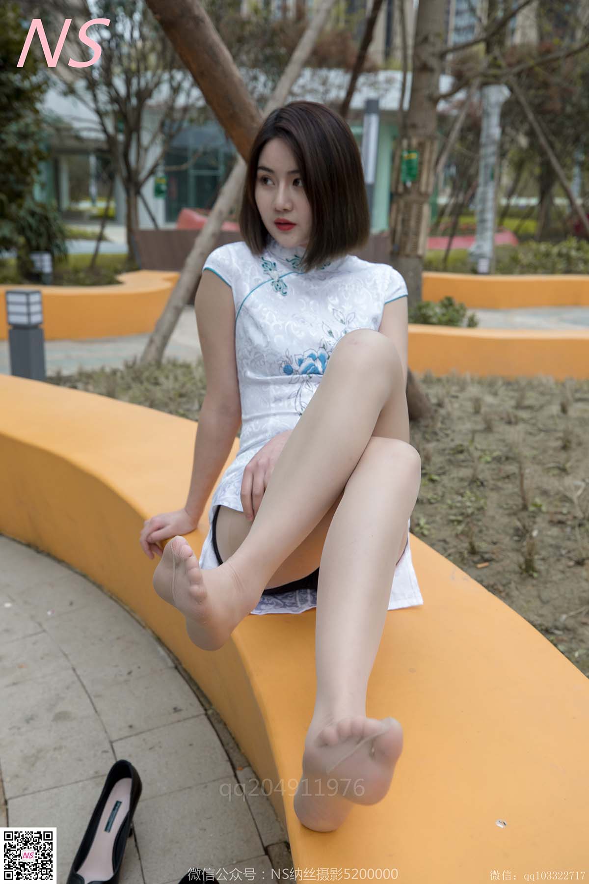 [纳丝摄影]品茹 素雅旗袍丝袜秀 预览图 - 2