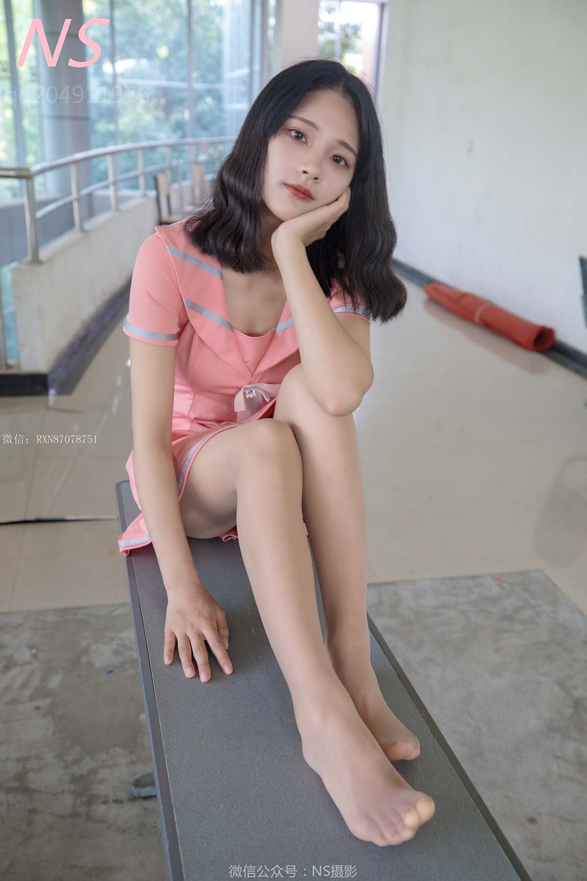 [纳丝摄影]小蝴蝶 美腿丝袜太好 预览图 - 2