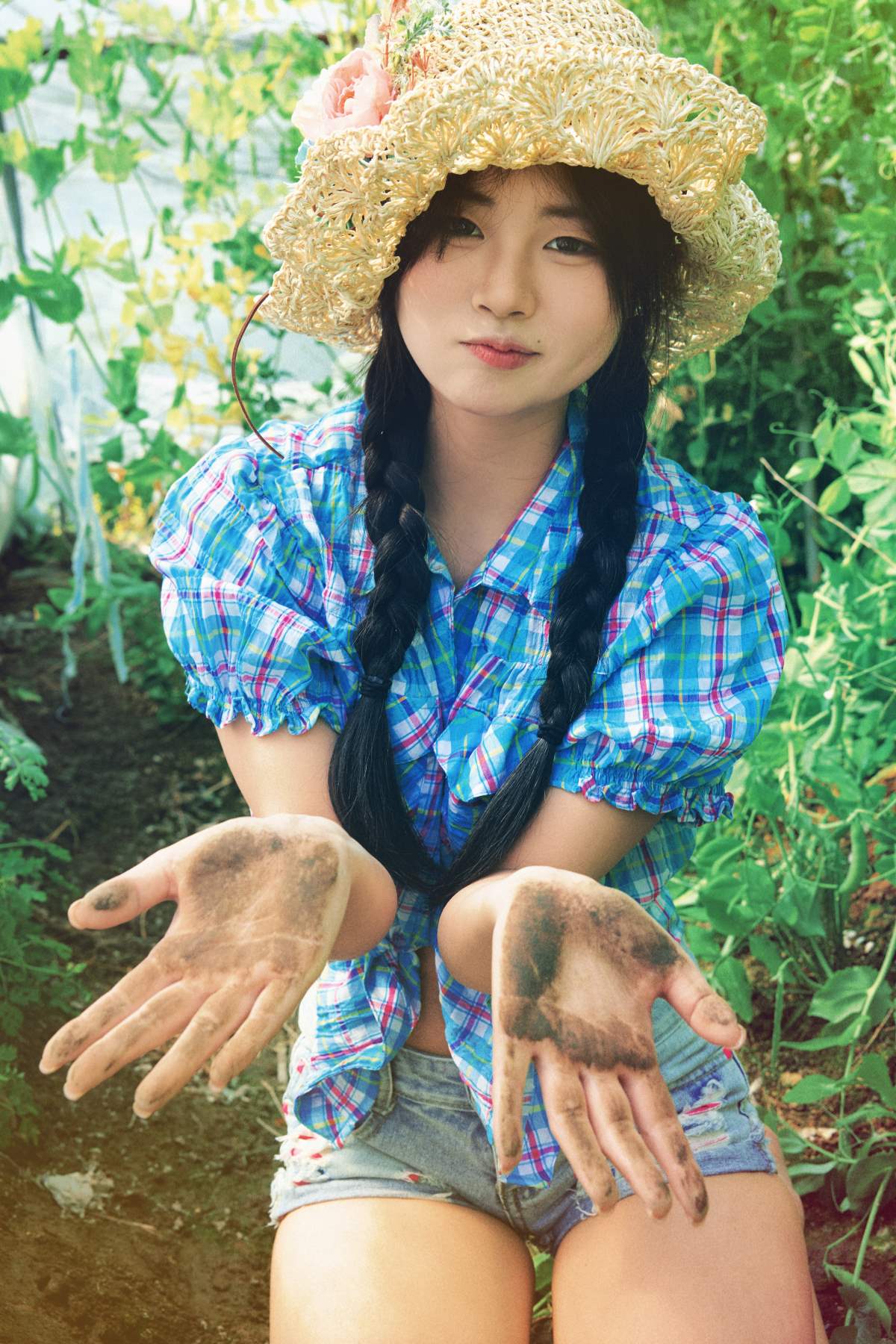 [YITUYU艺图语]2025.12.16 油菜花群里跳舞 小鹿