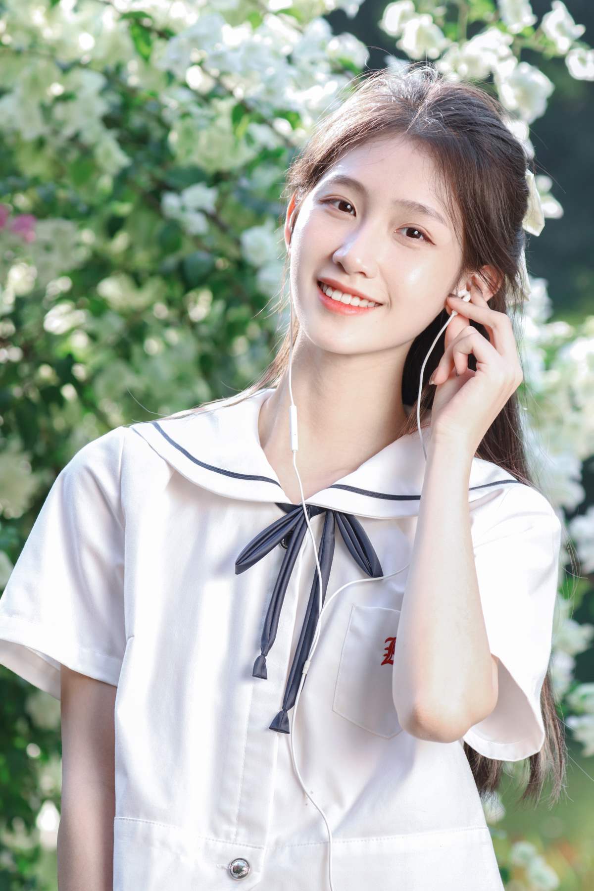 [YITUYU艺图语]2025.12.16 花里长出了少女