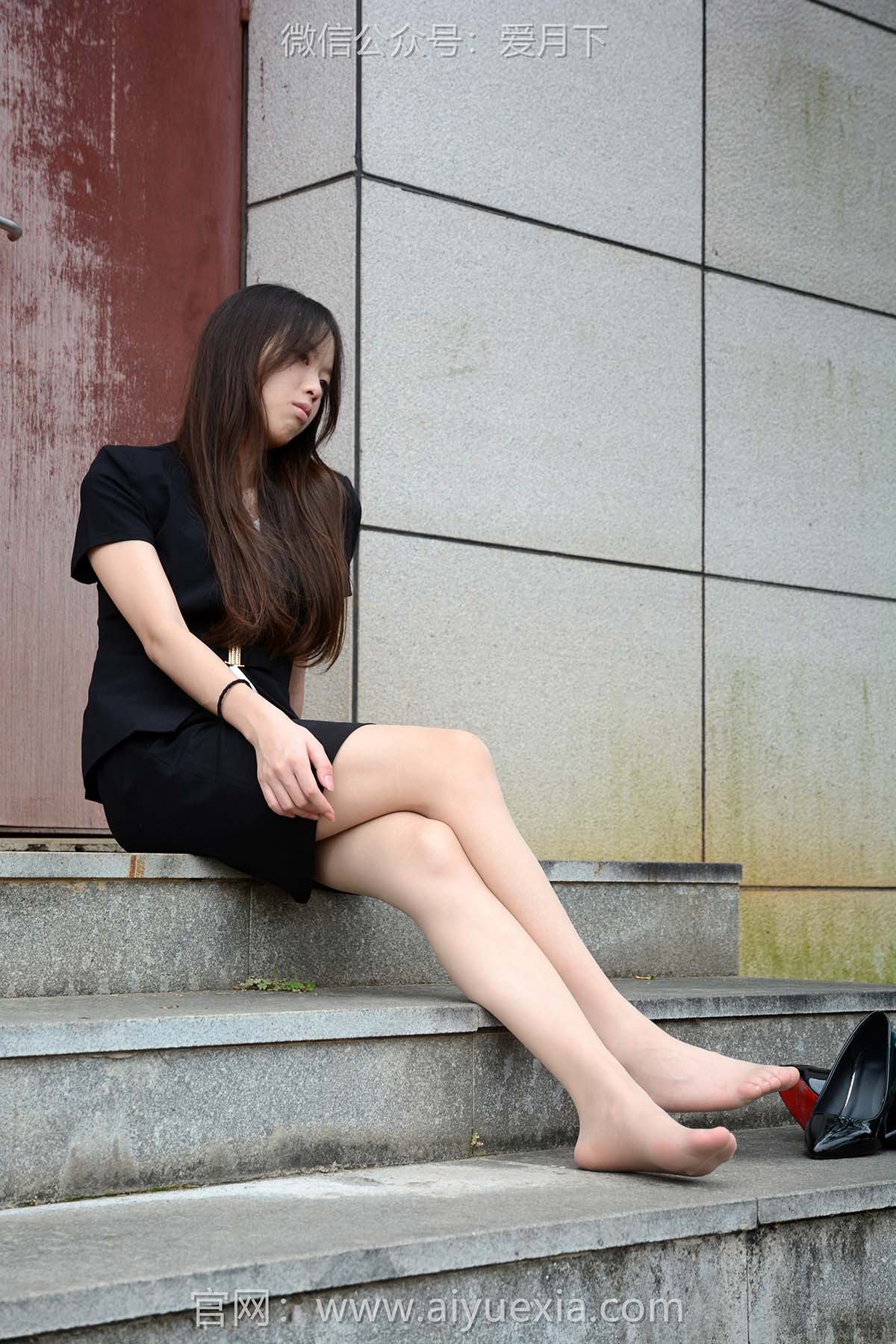 爱月下 NO.015 情情【正装OL】这是我人生第一次正儿八经的穿属于自己的高跟鞋 预览图 - 2 爱月下 NO.015 情情【正装OL】这是我人生第一次正儿八经的穿属于自己的高跟鞋 预览图 - 2