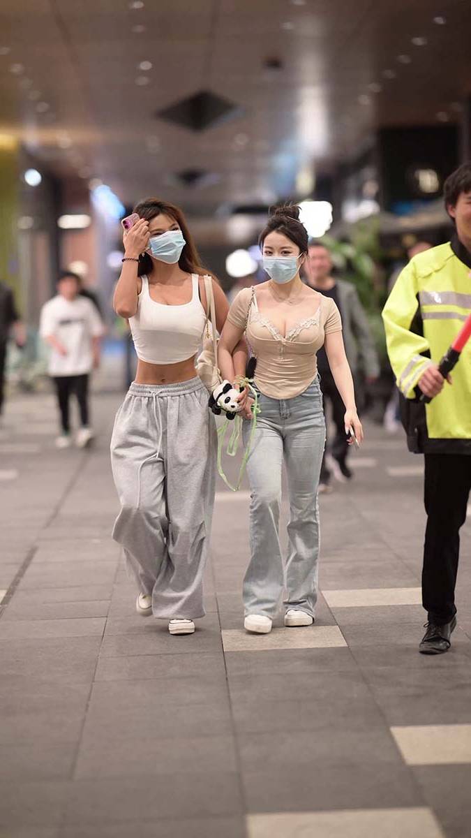 橙子摄影 – 街边丰腴美女(上) 预览图 - 2 橙子摄影 – 街边丰腴美女(上) 预览图 - 2