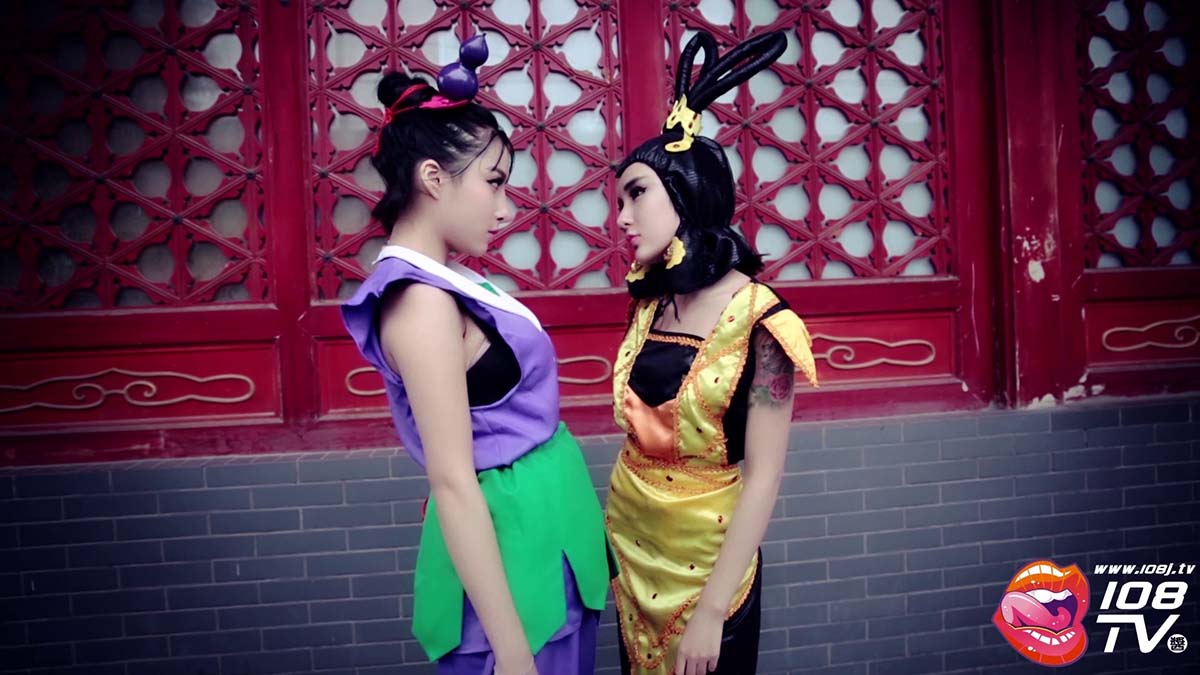 [108酱TV]真人蛇精女VS极品葫芦娃