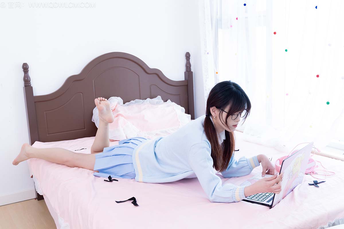 物恋传媒 NO.2737 雪芽-板鞋、白棉袜、裸足、jk制服 预览图 - 2 物恋传媒 NO.2737 雪芽-板鞋、白棉袜、裸足、jk制服 预览图 - 2