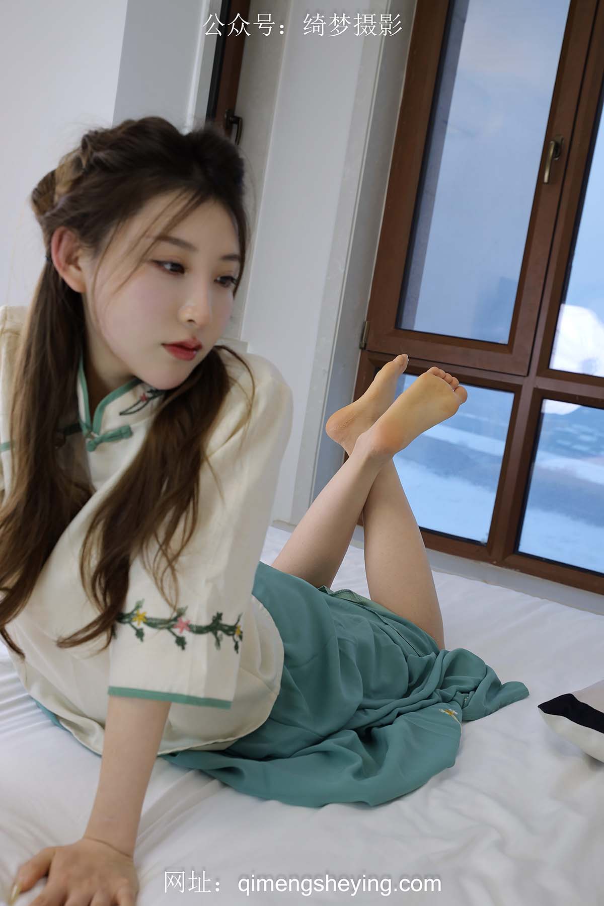 绮梦摄影 2025.03.11 NO.199 婷婷 珍藏无修无水印版 预览图 - 2 绮梦摄影 2025.03.11 NO.199 婷婷 珍藏无修无水印版 预览图 - 2