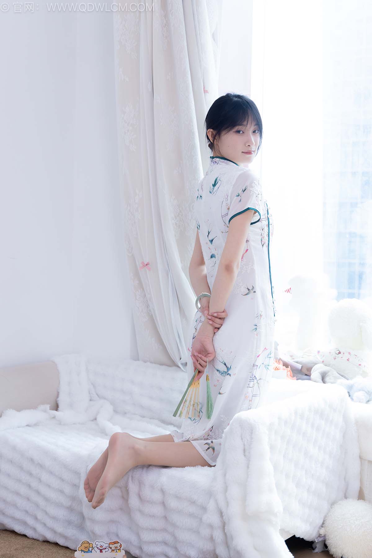 物恋传媒 NO.2761 山奈-高跟凉鞋、薄肉丝、裸足、旗袍 预览图 - 2 物恋传媒 NO.2761 山奈-高跟凉鞋、薄肉丝、裸足、旗袍 预览图 - 2
