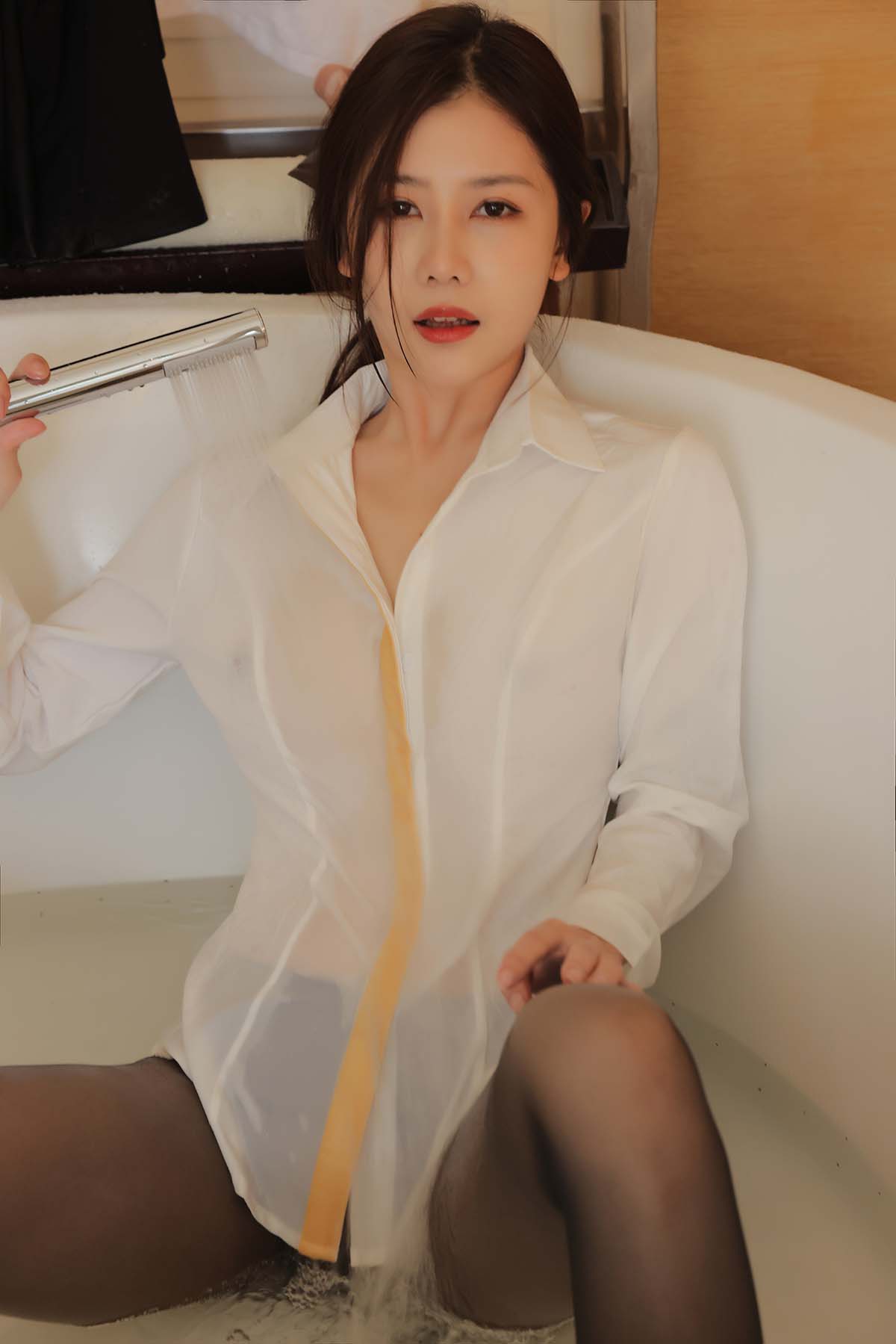 尹甜甜 – 女管家 预览图 - 2 尹甜甜 – 女管家 预览图 - 2