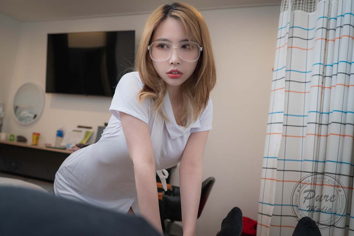[Pure Media]VOL.206 Uhye Fainted Nurse