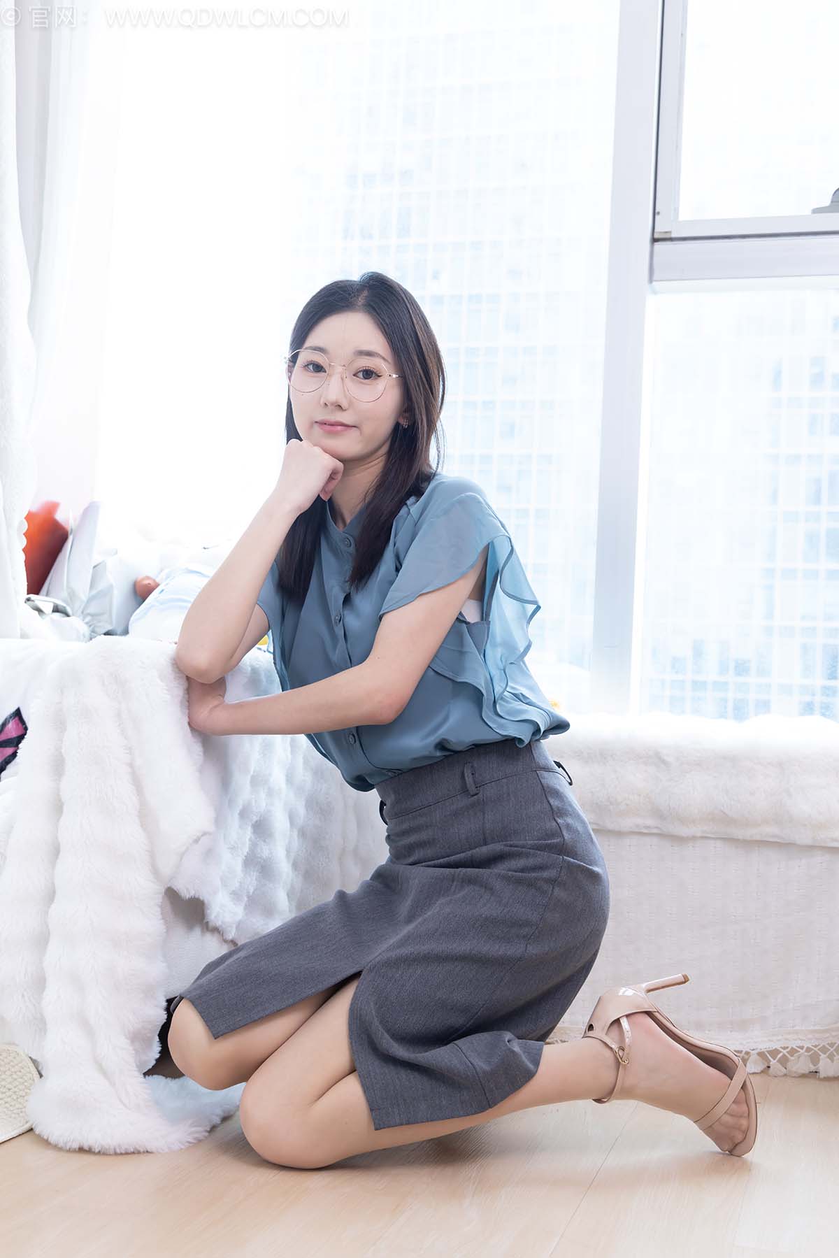 物恋传媒 NO.2782 沉香-三双高跟凉鞋、薄肉丝、裸足、旗袍 预览图 - 2 物恋传媒 NO.2782 沉香-三双高跟凉鞋、薄肉丝、裸足、旗袍 预览图 - 2