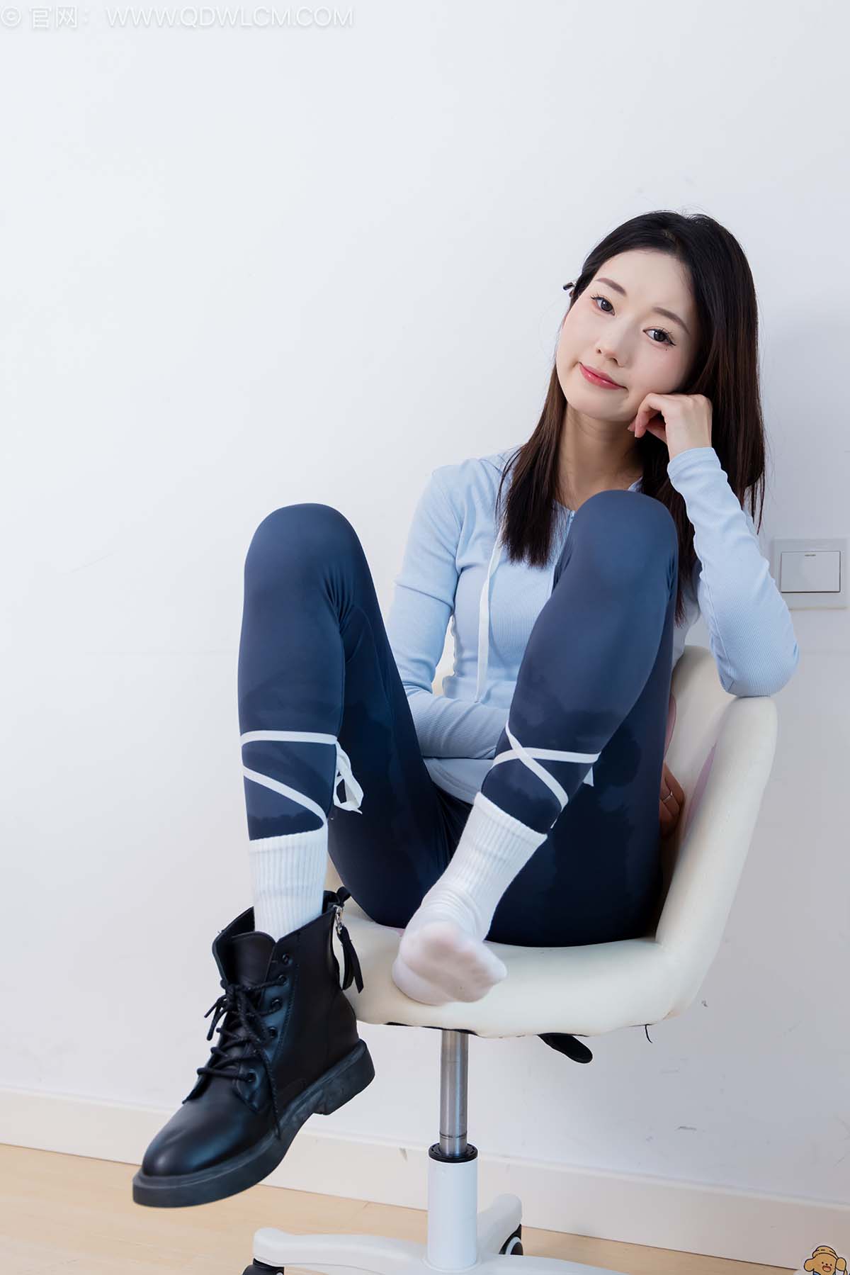 物恋传媒 NO.2812 沉香-短靴、白棉袜、白船袜、瑜伽裤 预览图 - 2 物恋传媒 NO.2812 沉香-短靴、白棉袜、白船袜、瑜伽裤 预览图 - 2