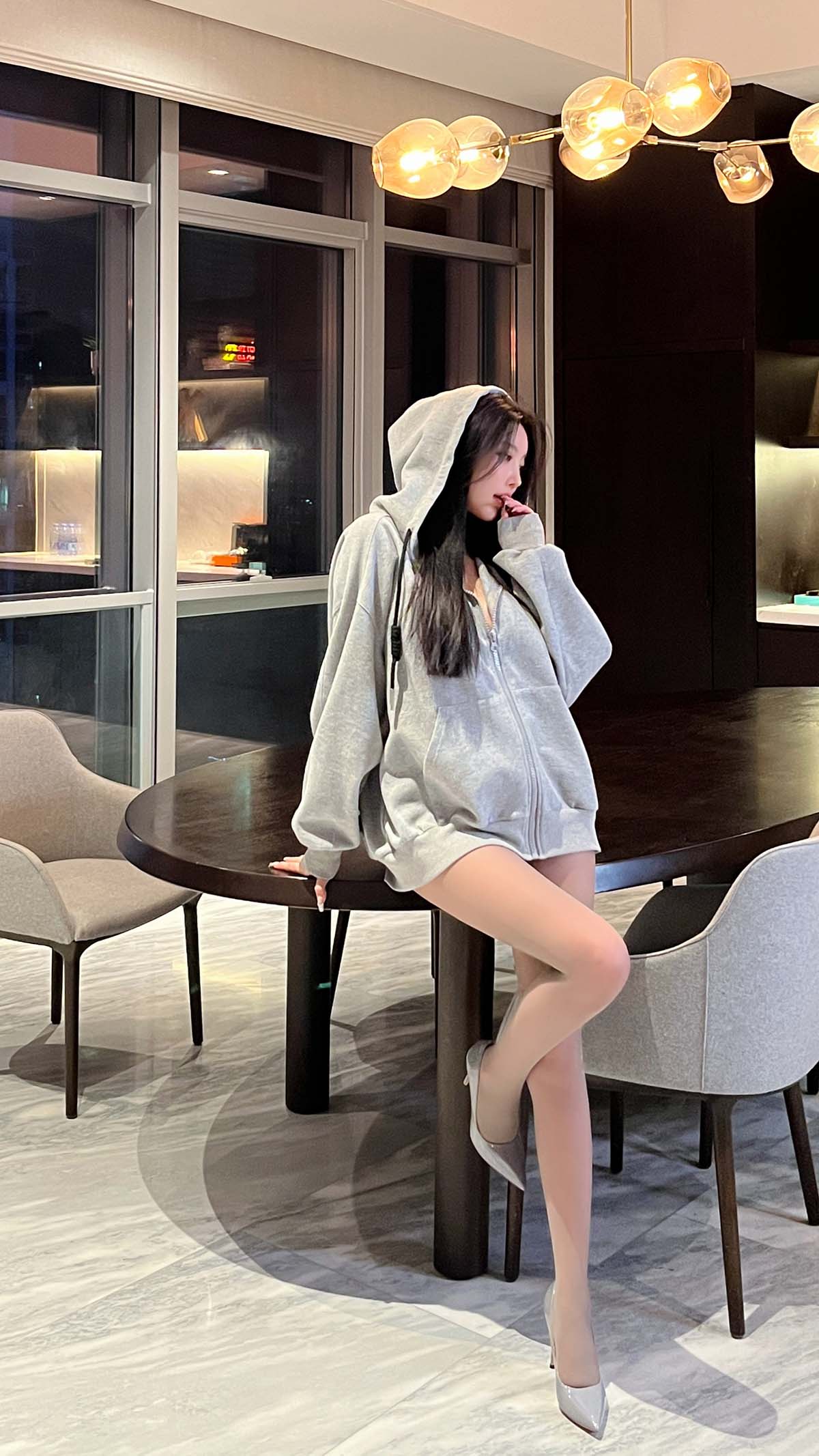杨晨晨Yome – 喜欢灰色吗 预览图 - 2 杨晨晨Yome – 喜欢灰色吗 预览图 - 2