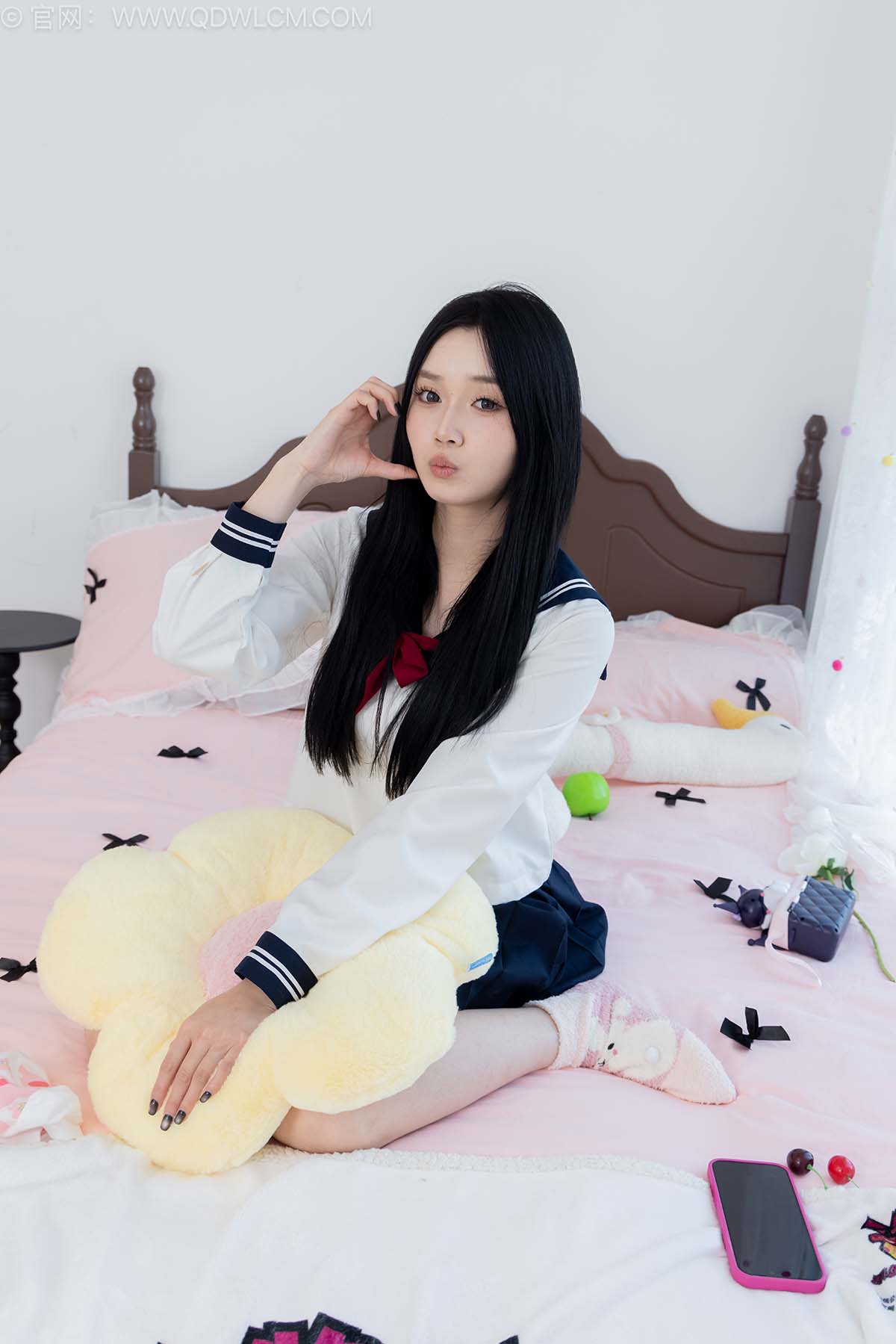 物恋传媒 NO.2817 橙子-板鞋、珊瑚绒袜、白粉短棉袜、jk制服 预览图 - 2 物恋传媒 NO.2817 橙子-板鞋、珊瑚绒袜、白粉短棉袜、jk制服 预览图 - 2
